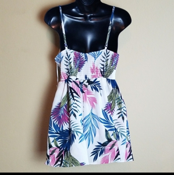 🆕️ NWT Gorgeous Purple Snow Floral Romper - Picture 5 of 6